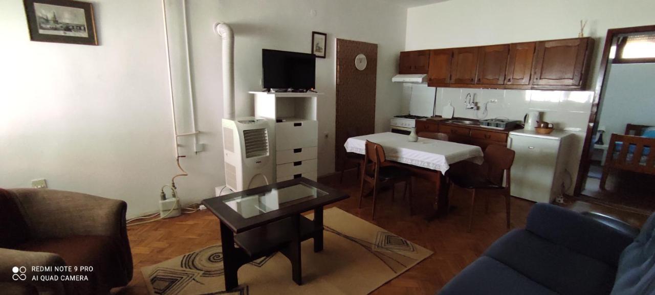 Apartmani Banatski Konak Zrenjanin Ngoại thất bức ảnh