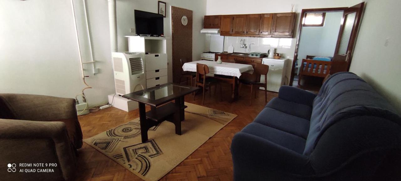 Apartmani Banatski Konak Zrenjanin Ngoại thất bức ảnh